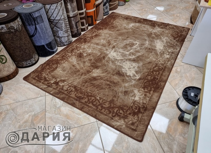 Мокетен килим 83 brown